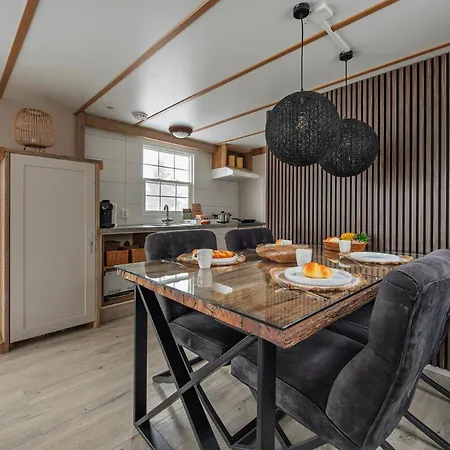 42, - - Nature Horská chata Oisterwijk